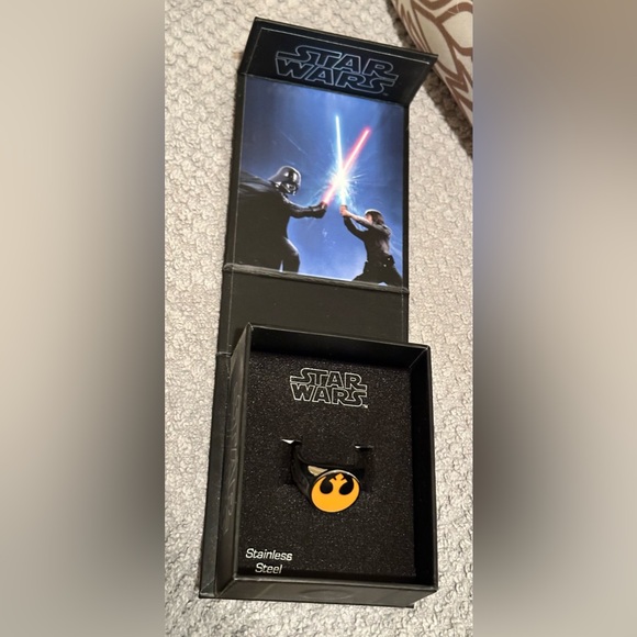 Star Wars Rebel Alliance Symbol Ring - Picture 5 of 12